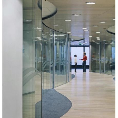 Beispielarbeit von Glasbau Frommen GmbH - veröffentlicht auf Glaserei.org