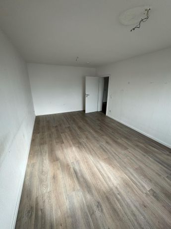 Beispielarbeit von Marco Schmidt Innenausbau und Montagebetrieb - veröffentlicht auf Bodenleger.net