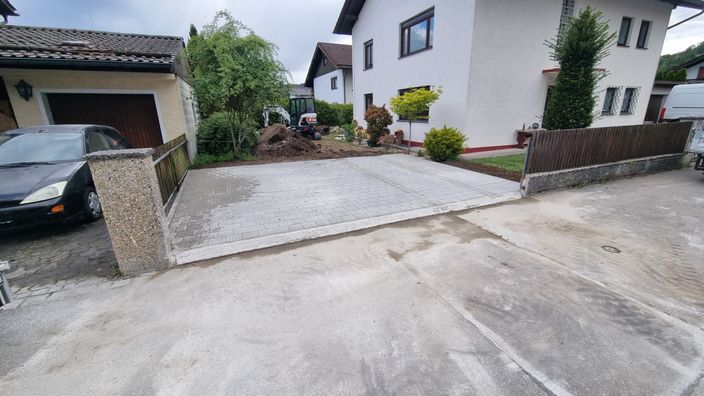 Beispielarbeit von Bagger Forst &sonstige Dienstleistungen - veröffentlicht auf Gartenbau.org