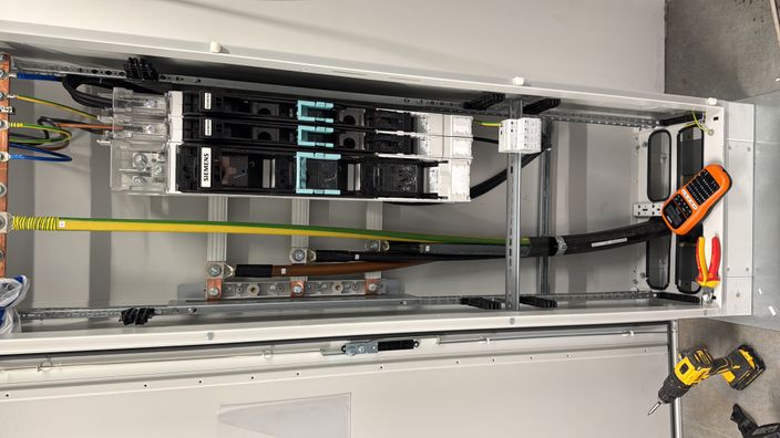 Beispielarbeit von Ekrem Rakman Elektroinstallation und Kabelverlegung - veröffentlicht auf Elektriker.org