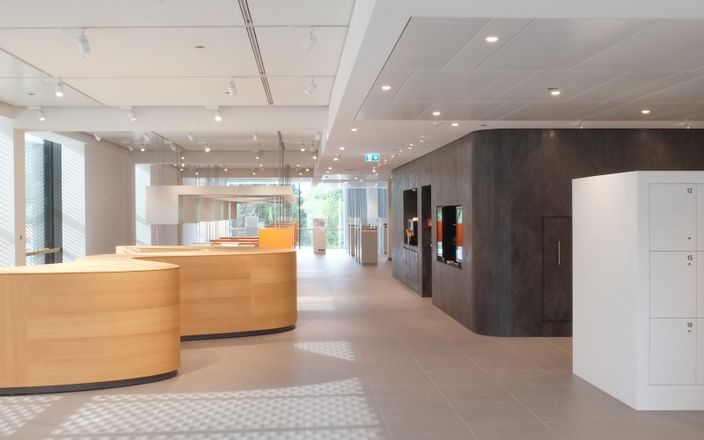Beispielarbeit von Knoeppel GmbH Raumkonzepte Laden-/Möbelbau Lichtplanung Akustik - veröffentlicht auf Tischler-Schreiner.org