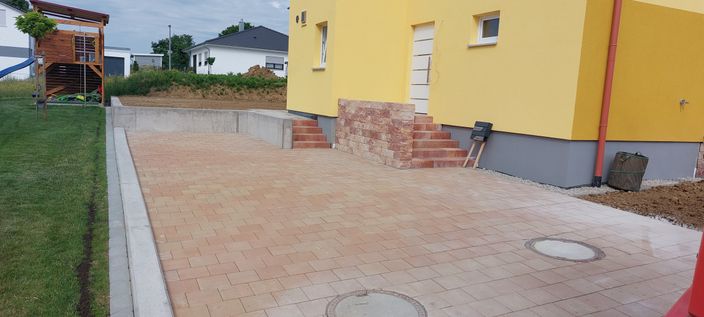 Beispielarbeit von Schiller Dienst.- u. Bauleistungen - veröffentlicht auf Gartenbau.org